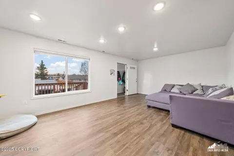 1115 E 17th Ave, Anchorage, AK 99501 photo 9