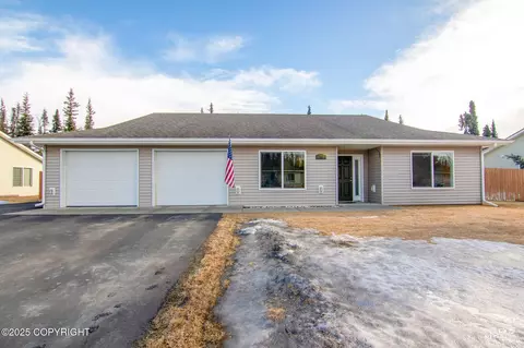 166 Green Valley St, Soldotna, AK 99669