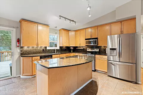 8340 Majestic Dr, Anchorage, AK 99504