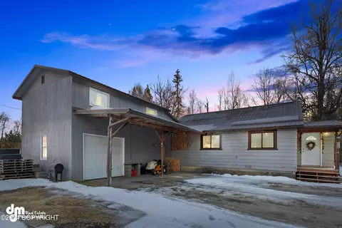 29450 Fools Gold St, Soldotna, AK 99669