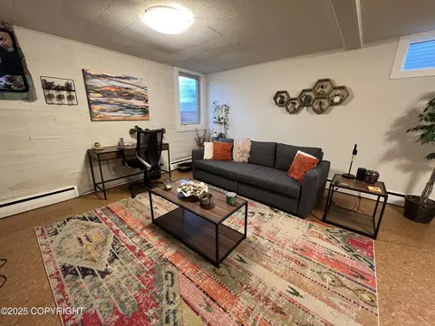 Living - 1820 E 24th Ave, Anchorage, AK 99508 photo 10 of 12