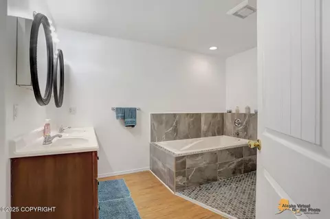 Bath - 24220 E Bannon Way, Sutton, AK 99674 photo 4 of 4