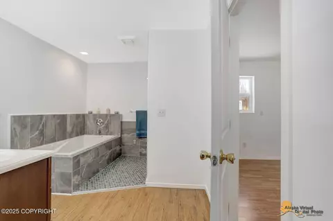 Bath - 24220 E Bannon Way, Sutton, AK 99674 photo 1 of 4
