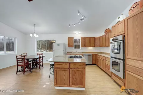 Kitchen - 24220 E Bannon Way, Sutton, AK 99674 photo 2 of 4