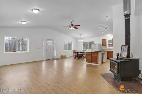 Living - 24220 E Bannon Way, Sutton, AK 99674 photo 2 of 2
