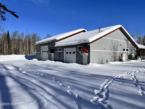 25760 W Roberts Dr, Willow, AK 99688 photo 2