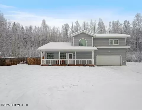 770 Lakloey Dr, North Pole, AK 99705