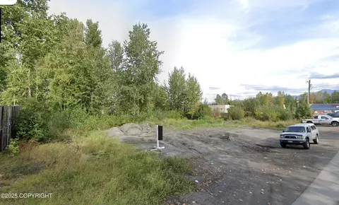 915 E 78th Ave, Anchorage, AK 99518 photo 2