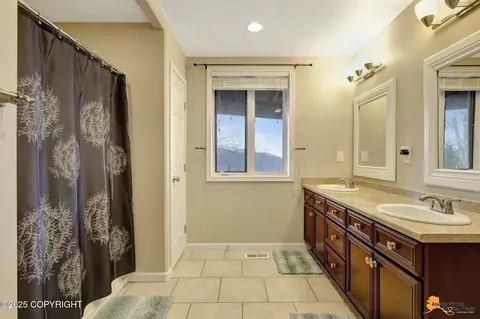 Bath - 18812 Upper Skyline Dr, Eagle River, AK 99577 photo 5 of 6
