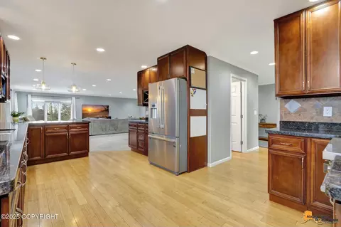 Kitchen - 18812 Upper Skyline Dr, Eagle River, AK 99577 photo 4 of 7