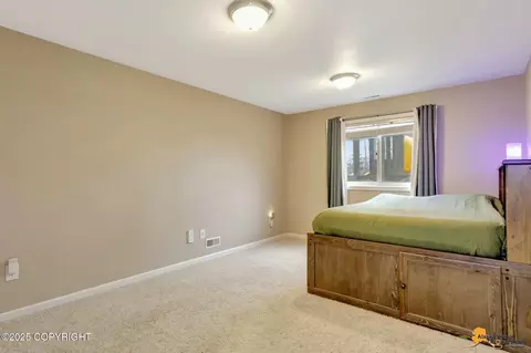 Bedroom - 18812 Upper Skyline Dr, Eagle River, AK 99577 photo 6 of 9