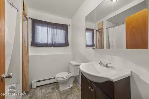 Bath - 7310 E 17th Ave, Anchorage, AK 99504 photo 3 of 4