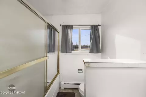 Bath - 7310 E 17th Ave, Anchorage, AK 99504 photo 2 of 4