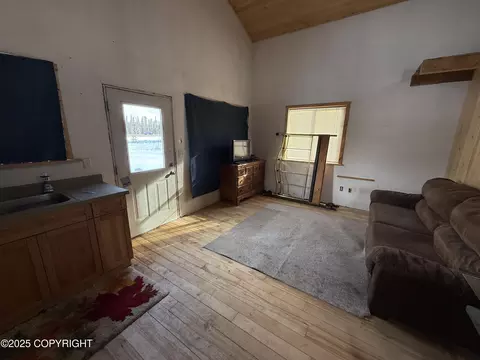 Living - 15206 E Sisson Rd, Willow, AK 99688 photo 1 of 4