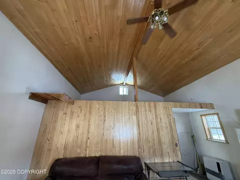 Living - 15206 E Sisson Rd, Willow, AK 99688 photo 4 of 4