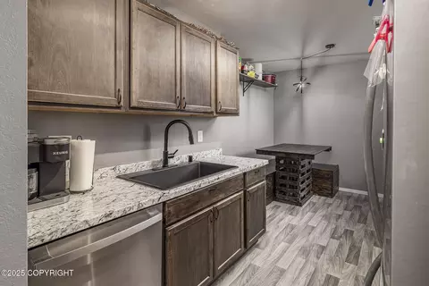 160 Grand Larry St # D7, Anchorage, AK 99504