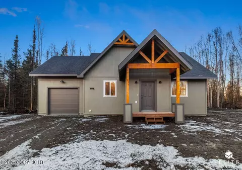 000 N Unicorn Cir, Palmer, AK 99645