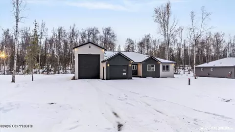 8750 W Shearwater St, Wasilla, AK 99623