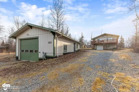925 N Colonial Dr, Wasilla, AK 99654