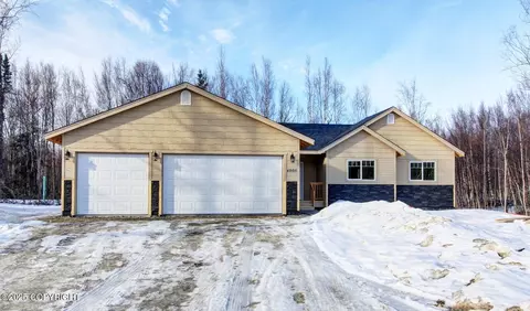 5310 N Jellystone Cir, Wasilla, AK 99654