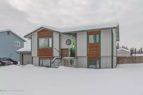 439 Cindy Dr, Fairbanks, AK 99701