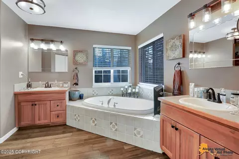 Bath - 21940 Judd Cir, Chugiak, AK 99567 photo 2 of 5