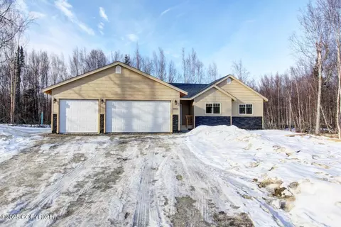 8963 E Honey Bear Cir, Palmer, AK 99645