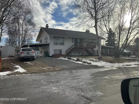 6941 Rovenna St, Anchorage, AK 99518