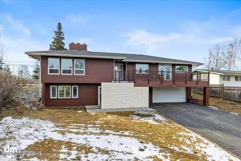 350 Fern Ln, Anchorage, AK 99504