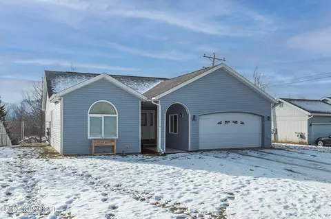 640 S Williwaw Dr, Palmer, AK 99645