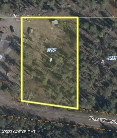 8267 W Lost Valley Rd, Wasilla, AK 99654