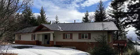 976 Young Rd, Haines, AK 99827