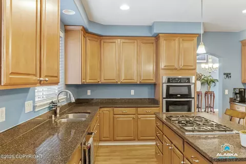 13189 Kuphaldt Dr, Eagle River, AK 99577 photo 2