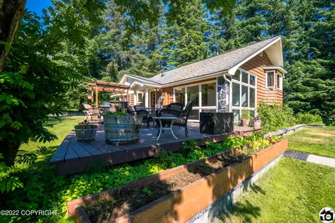 2404 Birch St, Seward, AK 99664