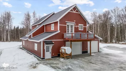 10588 N Basargin Cir, Willow, AK 99688