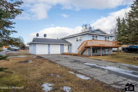 7201 Sanak Cir, Anchorage, AK 99504