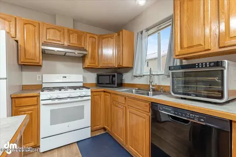 5563 Alora Loop # 18, Anchorage, AK 99504 photo 13