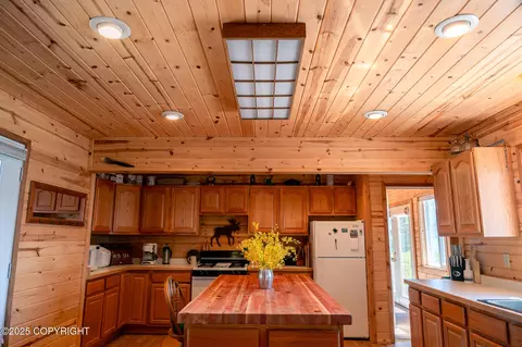 Kitchen - L14 B5 Keyes Point, Remote, AK 99653 photo 3 of 4