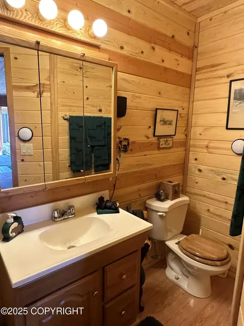 Bath - L14 B5 Keyes Point, Remote, AK 99653 photo 2 of 6