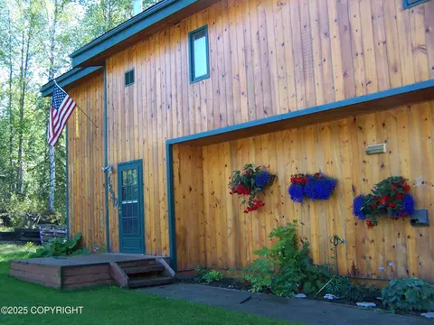 1230 W Gail Dr, Wasilla, AK 99654