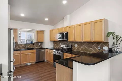 16711 Theodore Dr, Eagle River, AK 99577 photo 4