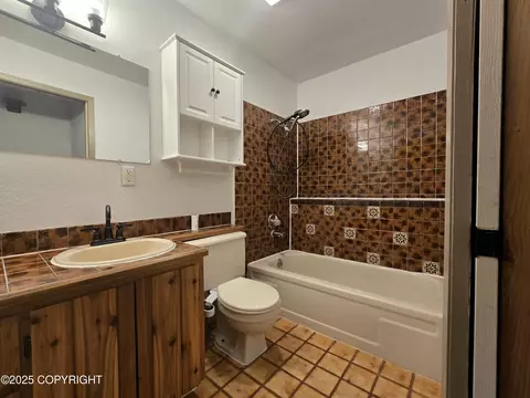 Bath - 910 Lighthouse Ct, Anchorage, AK 99515 photo 1 of 2