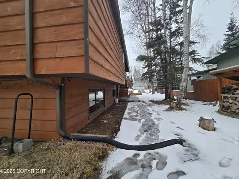 Exterior - 910 Lighthouse Ct, Anchorage, AK 99515 photo 8 of 8