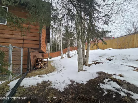 Exterior - 910 Lighthouse Ct, Anchorage, AK 99515 photo 6 of 8