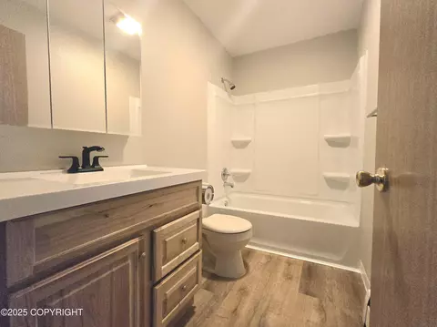 Bath - 910 Lighthouse Ct, Anchorage, AK 99515 photo 2 of 2