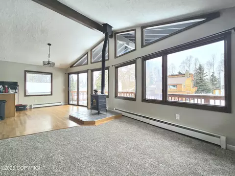 Living - 910 Lighthouse Ct, Anchorage, AK 99515 photo 2 of 4
