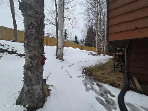Exterior - 910 Lighthouse Ct, Anchorage, AK 99515 photo 3 of 8