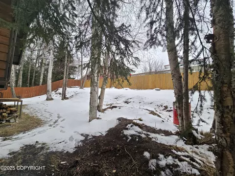 Exterior - 910 Lighthouse Ct, Anchorage, AK 99515 photo 7 of 8