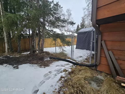 Exterior - 910 Lighthouse Ct, Anchorage, AK 99515 photo 4 of 8
