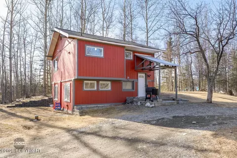 7600 E Southside Ct, Palmer, AK 99645